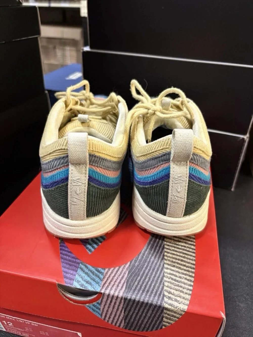 Nike worn men’s